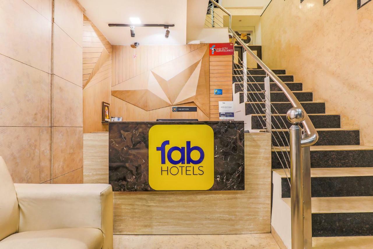 Fabhotel Metro35 Chandīgarh エクステリア 写真